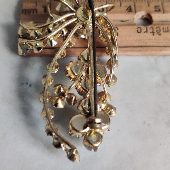 Vintage Austrian Crystals Brooch - Picture 12 of 16